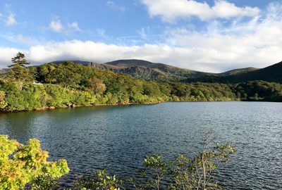 須川高原と須川湖の紅葉情報